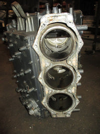 Load image into Gallery viewer, Yamaha 200hp OX66 2 stroke outboard crankcase block 64E-00
