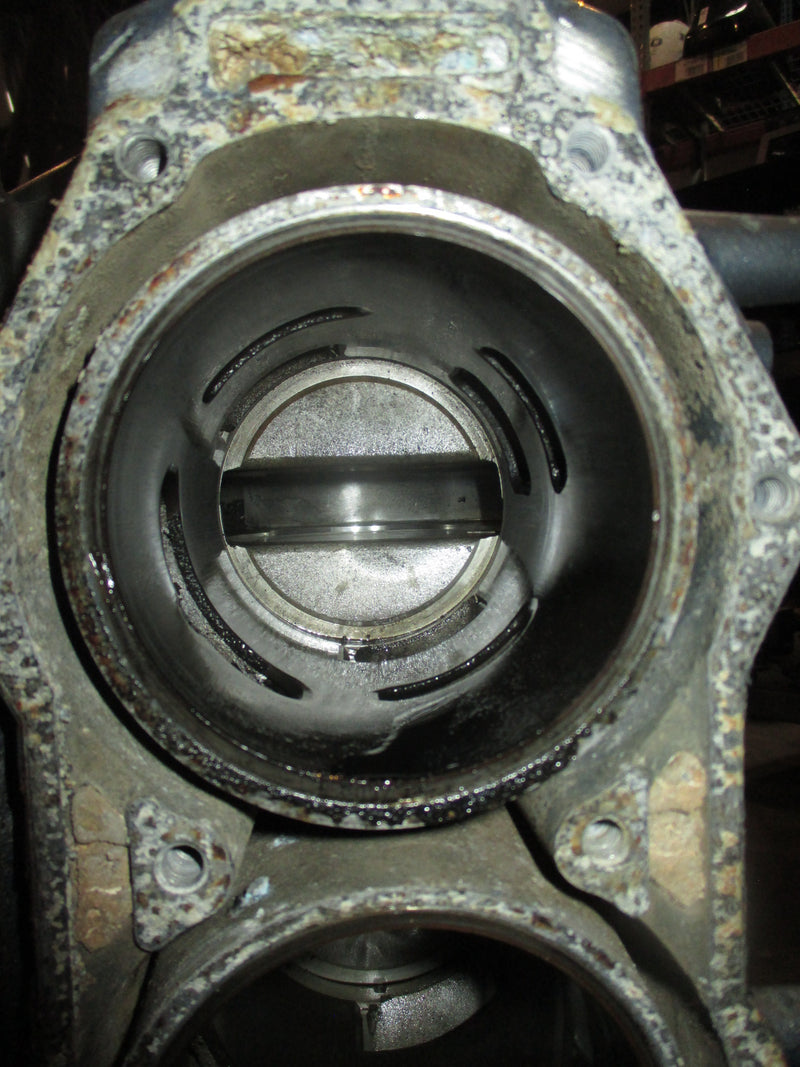 Yamaha 200hp OX66 2 stroke outboard crankcase block 64E-00