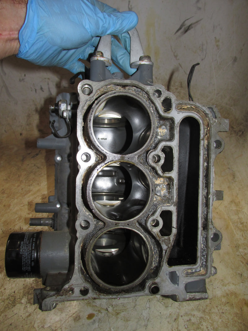 Suzuki DF50 50hp 4 Stroke Outboard Crankcase block