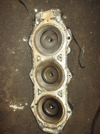 Load image into Gallery viewer, Yamaha 200hp OX66 2 stroke outboard cylinder head 6G5-04

