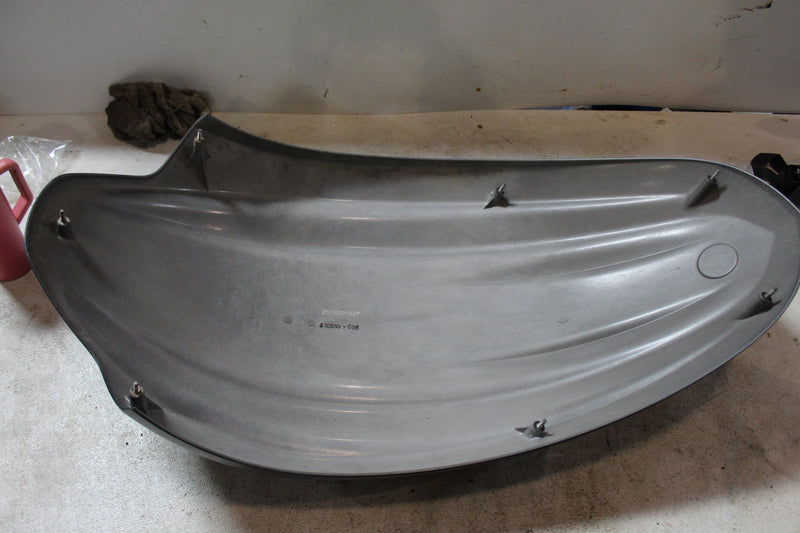 Yamaha 300hp 4.2L 4 Stroke Outboard Top Cowling Upper Portion (6KA-42613-00-8D)