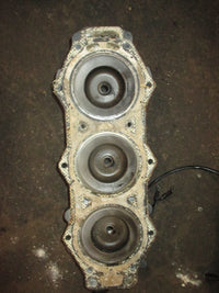 Load image into Gallery viewer, Yamaha 200hp OX66 2 stroke outboard cylinder head 6G5-04
