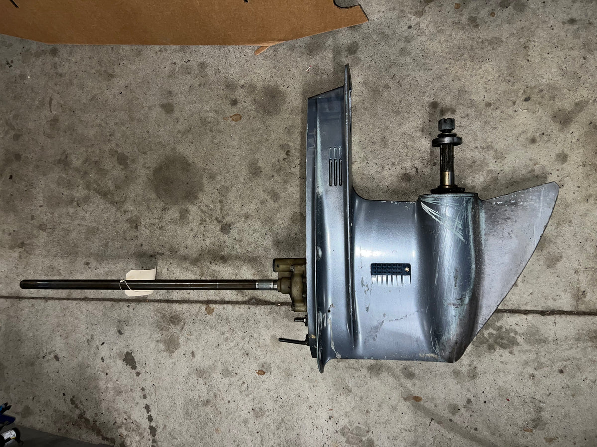 Yamaha 130hp 2 stroke outboard 25 inch shaft lower unit