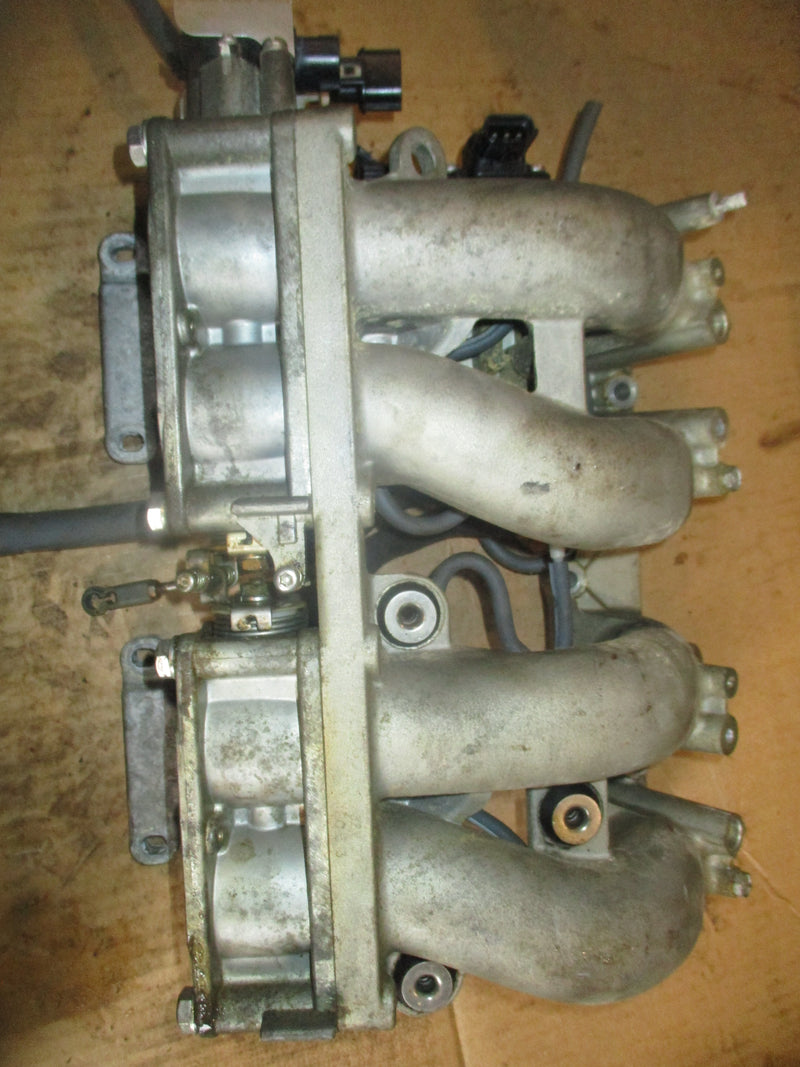 Yamaha 115hp 4 stroke outboard intake manifold/ throttle body
