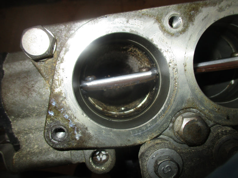 Yamaha 115hp 4 stroke outboard intake manifold/ throttle body