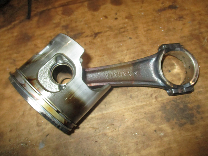 Yamaha 150hp HPDI outboard port piston and rod (68F-00)