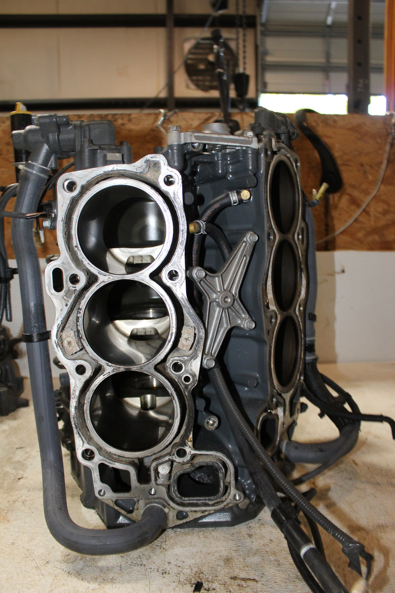 Yamaha 300hp 4.2L 4 Stroke Outboard Crankcase Block