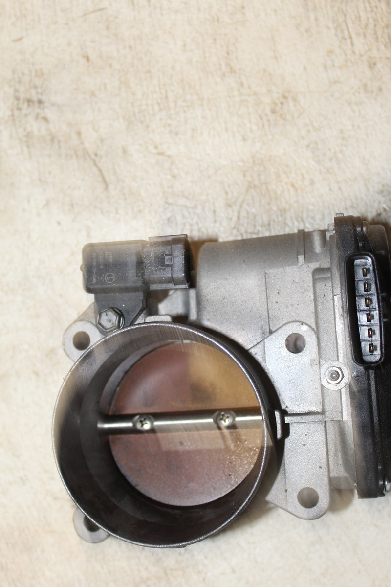 Yamaha 300hp 4.2L 4 Stroke Outboard Throttle Body (6CB-13751-10-00)