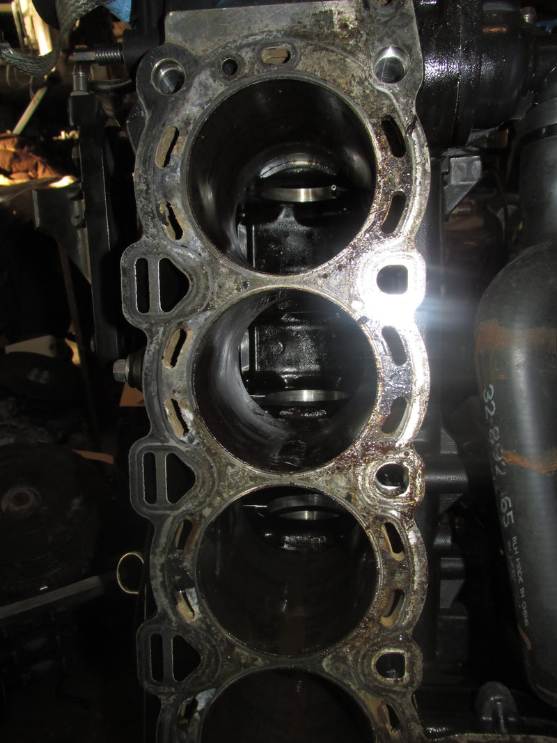 Mercury Verado L6 200hp 4 Stroke Outboard Crankcase Block (800-880506-C07)