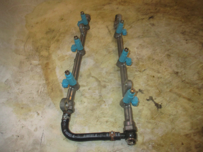 Suzuki DF250 250hp 4 stroke outboard fuel rail and injector set (15751-93J00)
