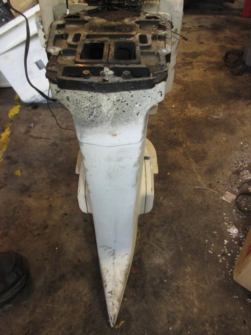 Evinrude 175hp ocean pro 2 stroke outboard 25 inch shaft midsection