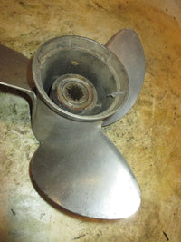 Load image into Gallery viewer, Evinrude 70hp 2 stroke outboard Stainless Propeller 13 3/8 X 17 (389948)
