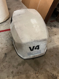 Load image into Gallery viewer, Johnson 115hp Ocean Pro 2 stroke outboard top cowling
