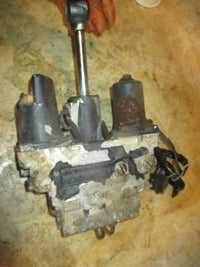 Load image into Gallery viewer, Evinrude 70hp 2 stroke outboard Tilt Trim Unit
