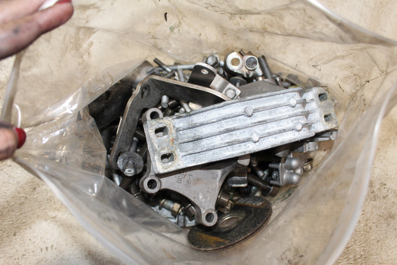 Yamaha 300hp 4.2L 4 Stroke Outboard Miscellaneous Bolt Set