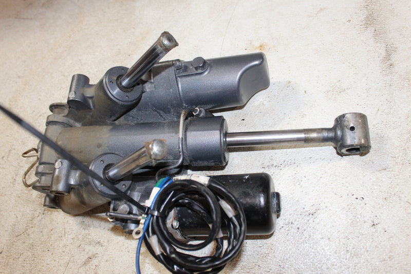 Yamaha 300hp 4.2L 4 Stroke Outboard Tilt Trim Unit (6KA-00/6KA-43800-00-8D)