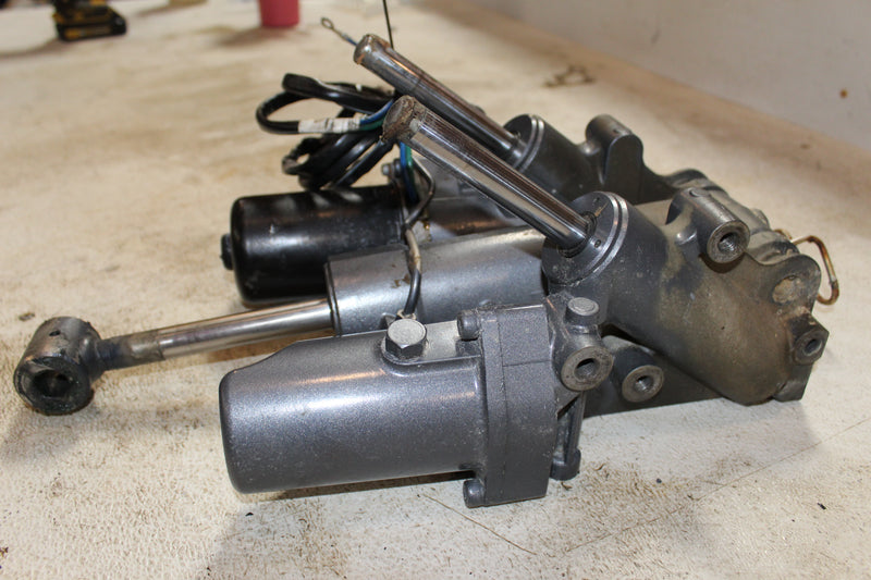 Yamaha 300hp 4.2L 4 Stroke Outboard Tilt Trim Unit (6KA-00/6KA-43800-00-8D)