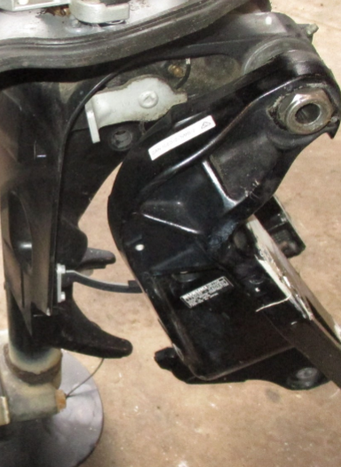 Suzuki Df175A 175hp 4 stroke outboard 25" swivel bracket