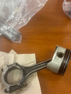 Yamaha/mercury 90hp 4 stroke outboard piston and rod (60C-00)