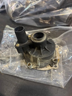 Evinrude 115hp 2 stroke outboard water pump housing