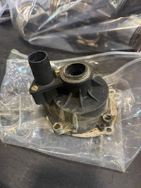 Load image into Gallery viewer, Evinrude 115hp 2 stroke outboard water pump housing

