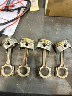 Suzuki DF90 90hp 4 stroke outboard piston and rod set of 4 (12111-90J01)