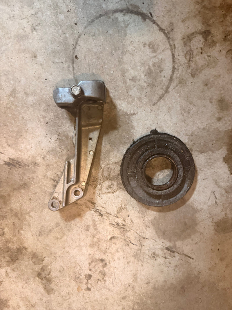 Johnson 115hp 60 Degree 2 Stroke Outboard Throttle/Shifter Cable Holder