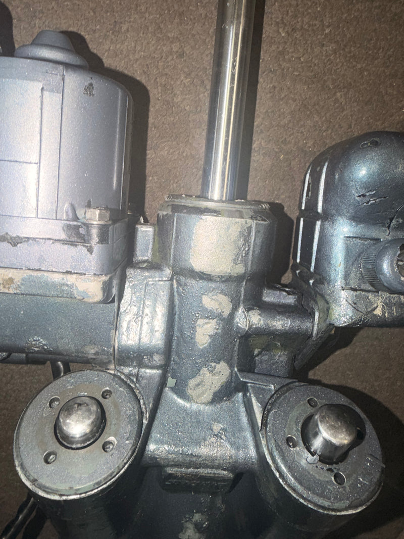 Yamaha 150hp HPDI 2 Stroke Outboard Showa Tilt Trim Unit (68F-43800-01-4D)
