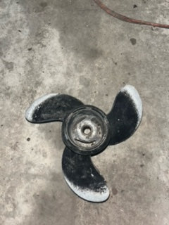 Evinrude 9.9hp 2 stroke outboard aluminum propellor (9 1/2x10-386118)