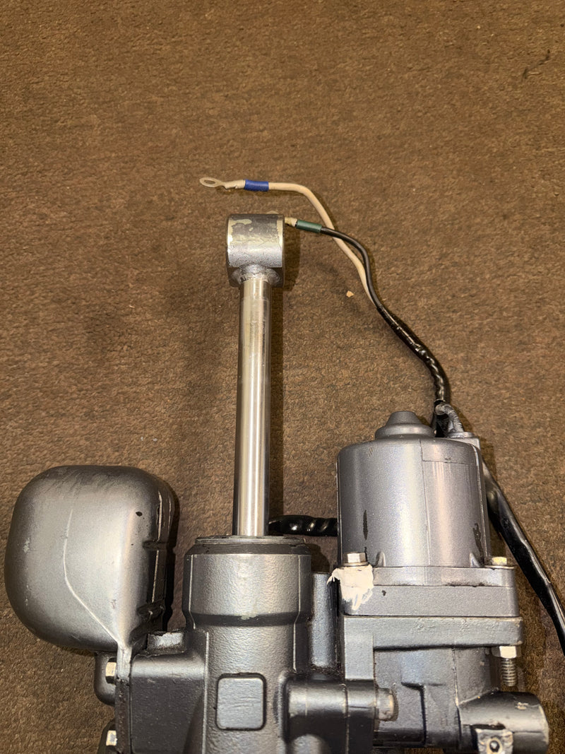 Yamaha 150hp HPDI 2 Stroke Outboard Showa Tilt Trim Unit (68F-43800-01-4D)