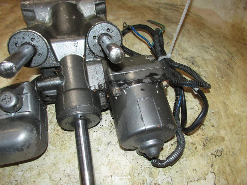 Suzuki DT140 140hp 2 stroke outboard tilt trim unit SHOWA