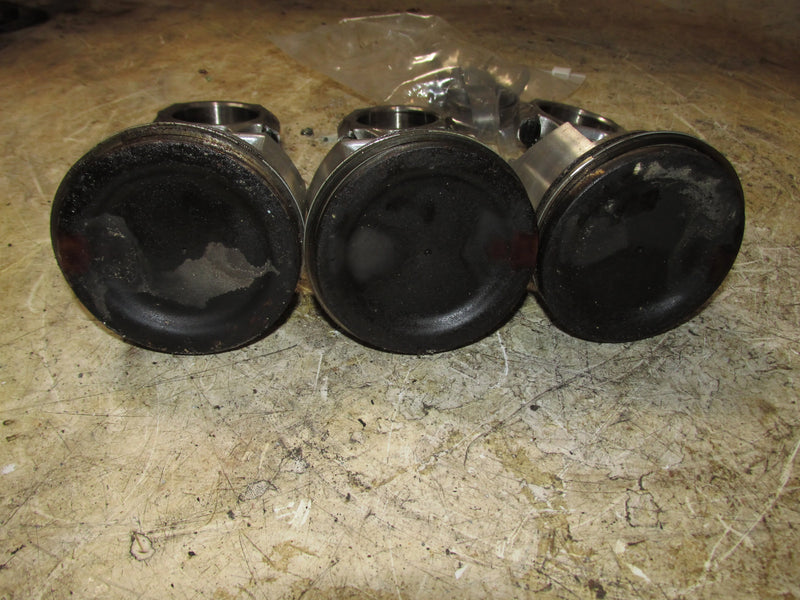 Suzuki DF90 90hp 4 Stroke Outboard Piston and rod set of 3 (12111-90J01)