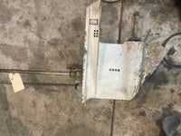 Load image into Gallery viewer, Johnson 150hp 2 stroke outboard 20" shaft lower unit 21 3/4
