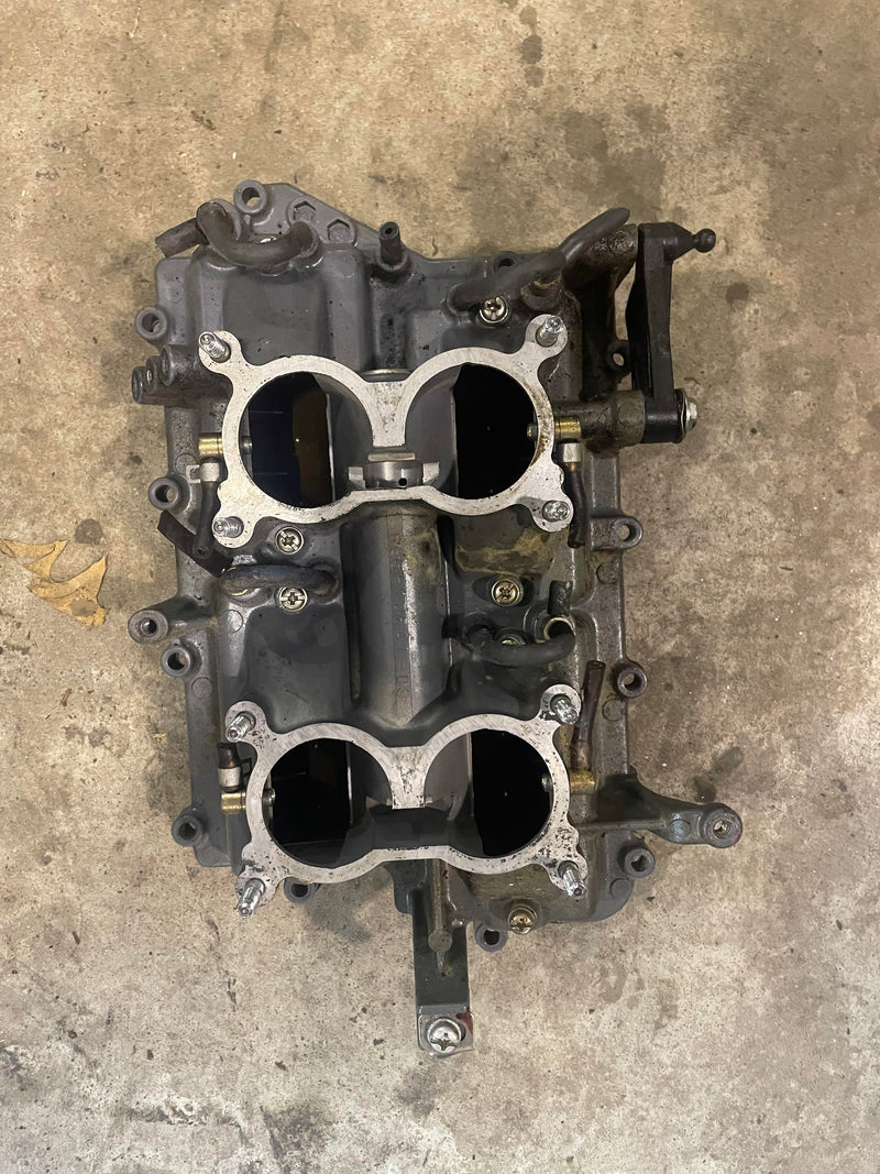 Yamaha 115hp 2 stroke outboard intake manifold w/ reeds (6E5134013)