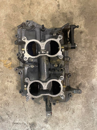 Load image into Gallery viewer, Yamaha 115hp 2 stroke outboard intake manifold w/ reeds (6E5134013)
