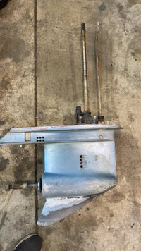 Load image into Gallery viewer, Evinrude VRO 225hp 2 stroke outboard 25" lower unit
