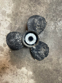 Load image into Gallery viewer, Mercury 35hp outboard aluminum propeller solas 11.6 x 11 Pitch
