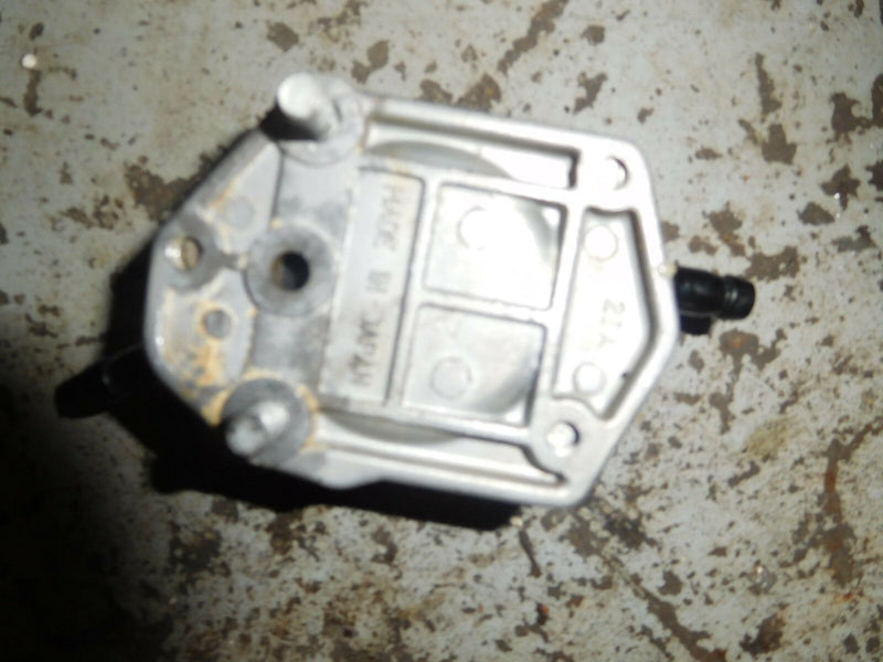 1993 Yamaha C85TLRR 85hp outboard Fuel Pump 6A0-24410-05-00