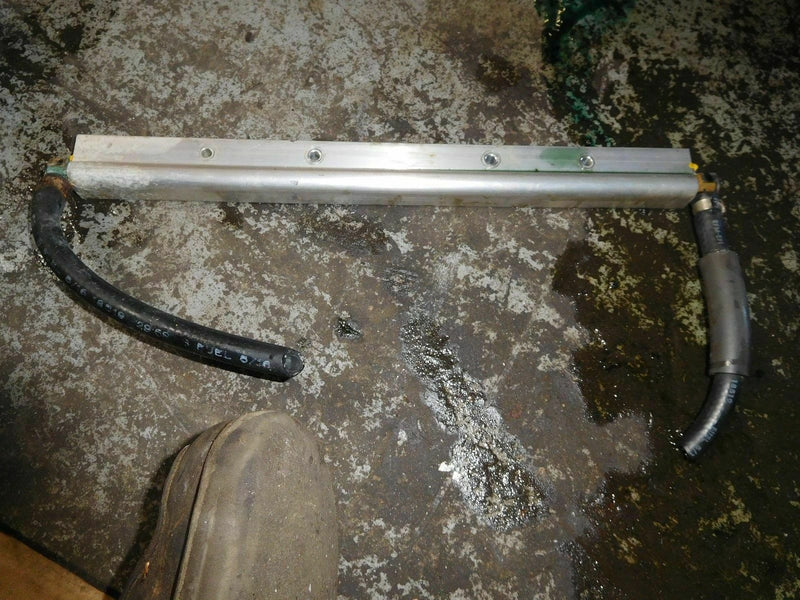 2000 Yamaha outboard 250 hp OX66 SWS Sx250TURY Fuel Rail 67H-13938-00-00