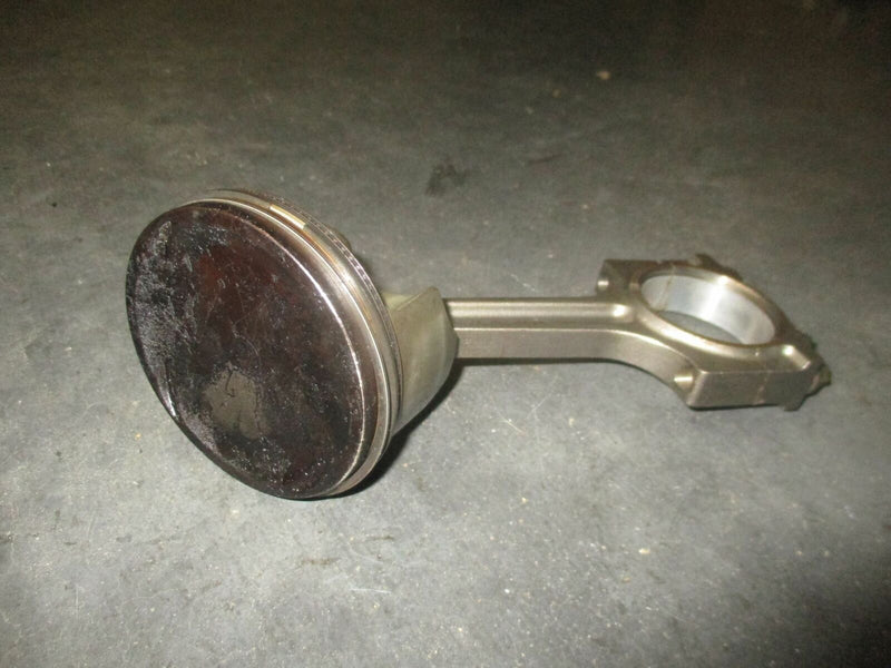 Yamaha V8 300hp 4 stroke outboard piston and rod