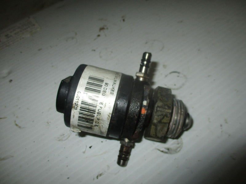 Evinrude Ficht 150hp outboard fuel injector (438967)