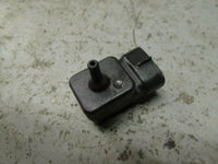 Load image into Gallery viewer, 1997 Suzuki DT140 2 stroke 140hp 14003-751427 air pressure sensor 18590-94600
