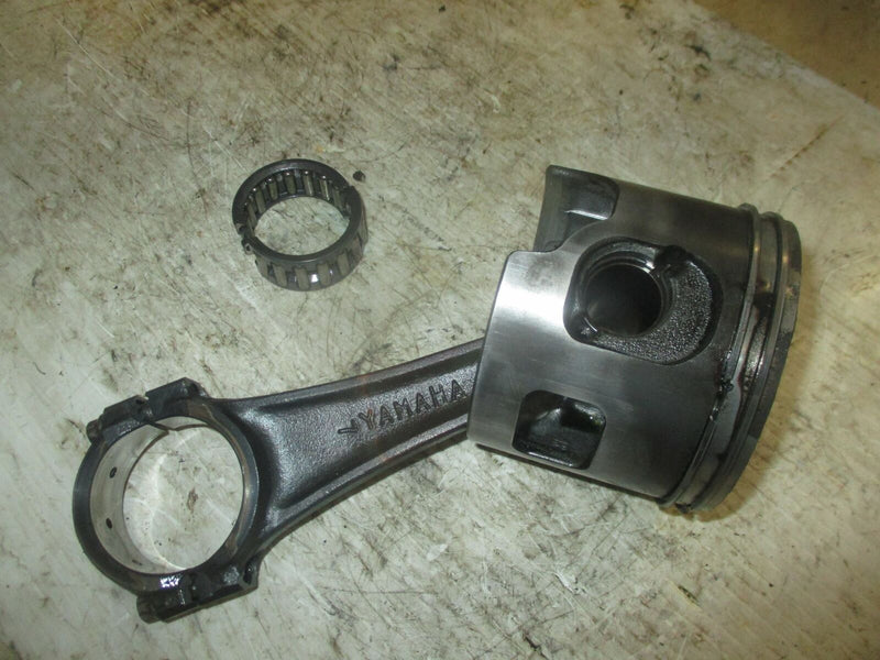 Yamaha HPDI 150hp outboard port piston and rod (68F-11631-00-85)