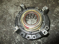 Load image into Gallery viewer, 1995 Johnson 88hp outboard crankshaft bearing carrier 321238

