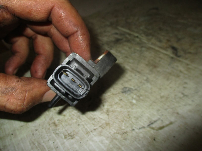 Suzuki DT200 200hp outboard air pressure sensor (18590-94600)
