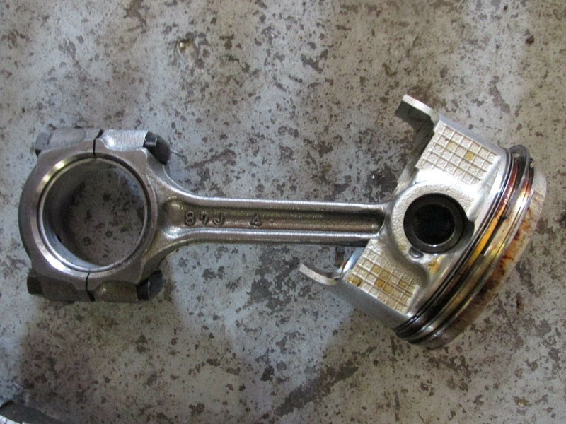 1999 Suzuki outboard DF 40 04001F-971122 4-stroke piston and rod 12111-87J04