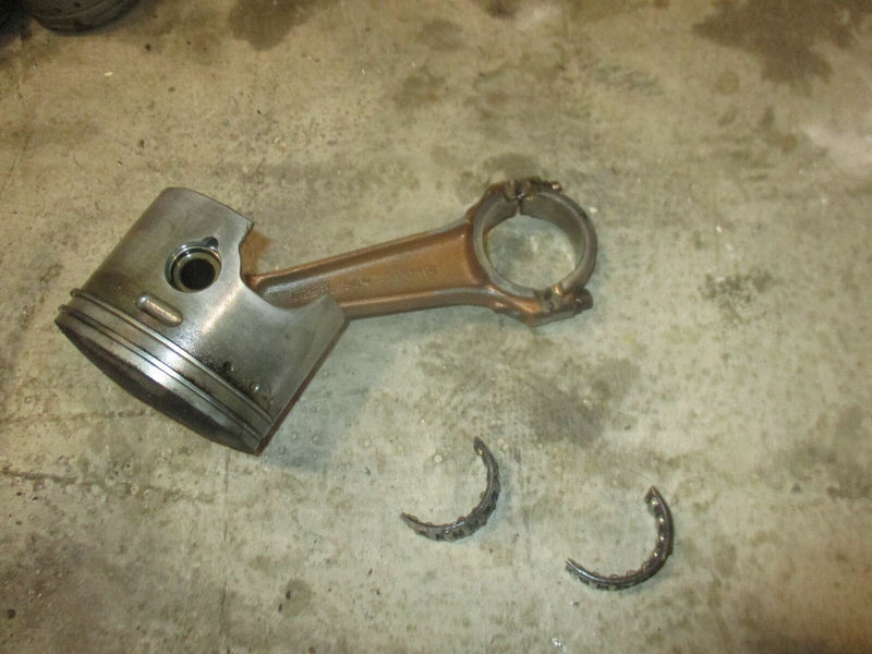 1998 Johnson Ficht 115hp 2-Stroke Outboard Port Piston and Rod 439818
