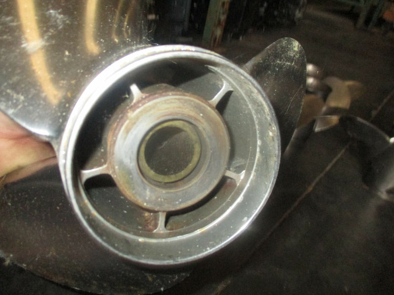 Suzuki stainless steel outboard propeller (LNR3R18PSF115)