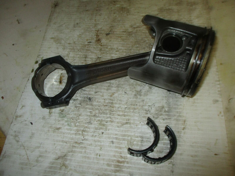 Yamaha SWS 250hp outboard starboard piston and rod (69L-11631-00-85)