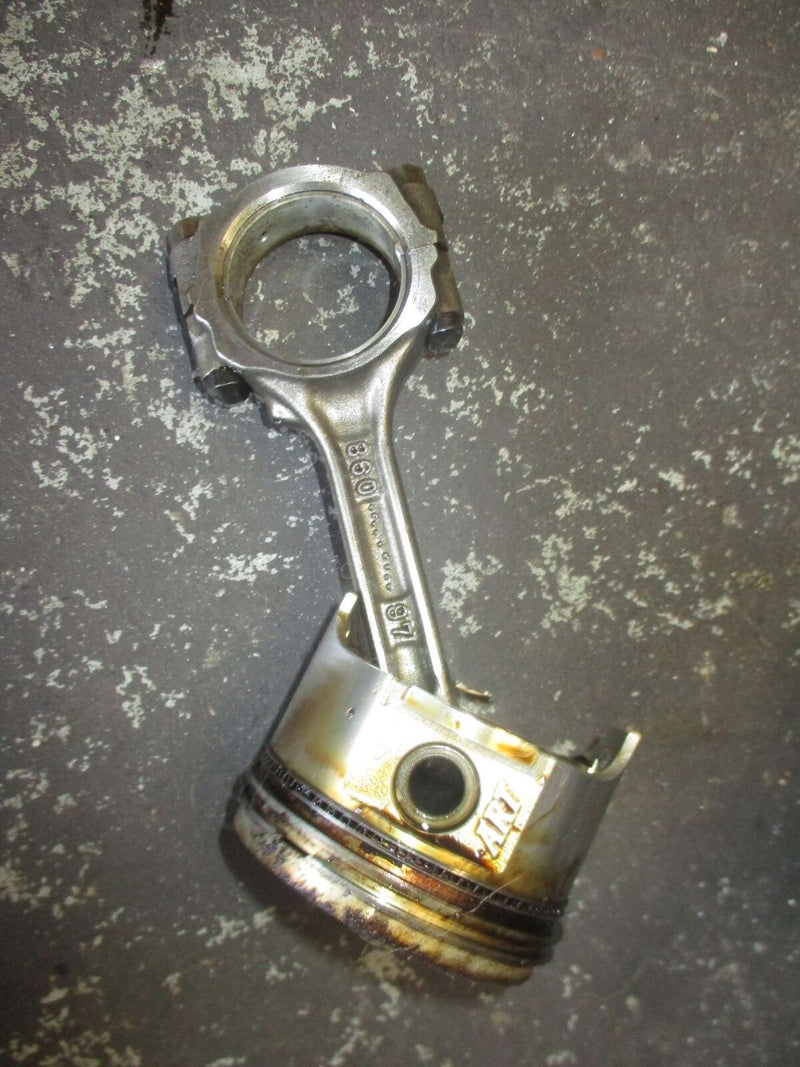 Suzuki DF70 70 hp outboard piston and rod (12111-99E01)